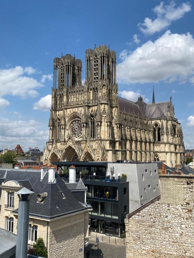 Apartamento Duplex Hammam Au Pied De La Cathedrale Avec Vue Reims Exterior foto