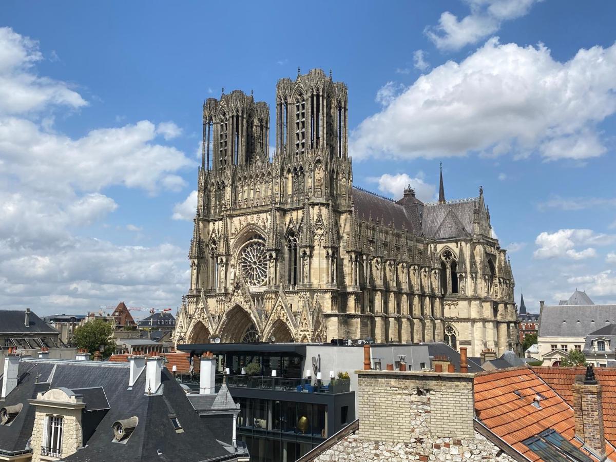 Apartamento Duplex Hammam Au Pied De La Cathedrale Avec Vue Reims Exterior foto